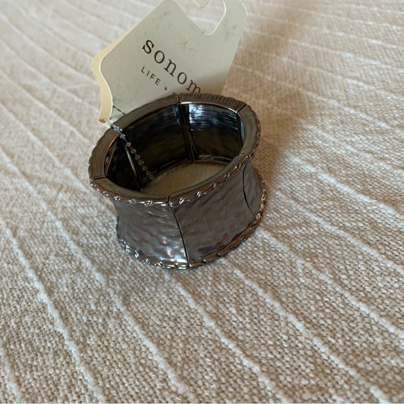 Retro Sonoma Gunmetal Hammered Banded Bracelet